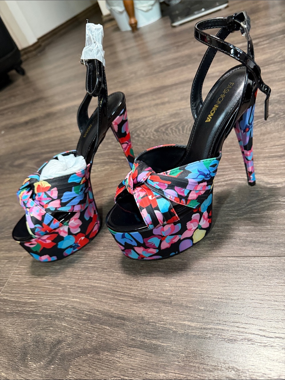 Fashion Nova Black Patent Floral Platform Sandals
